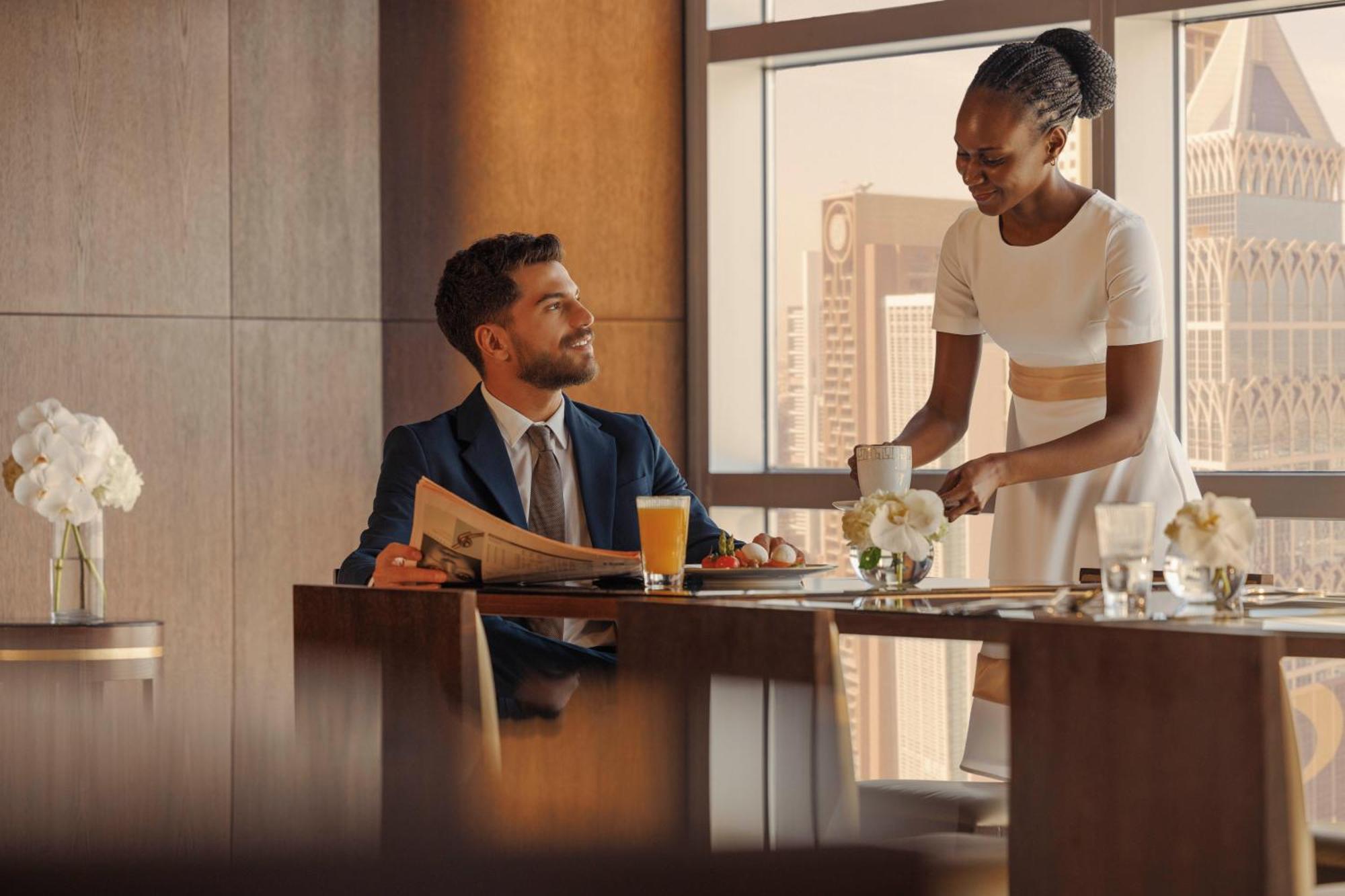 Hotel Jumeirah Emirates Towers 5*