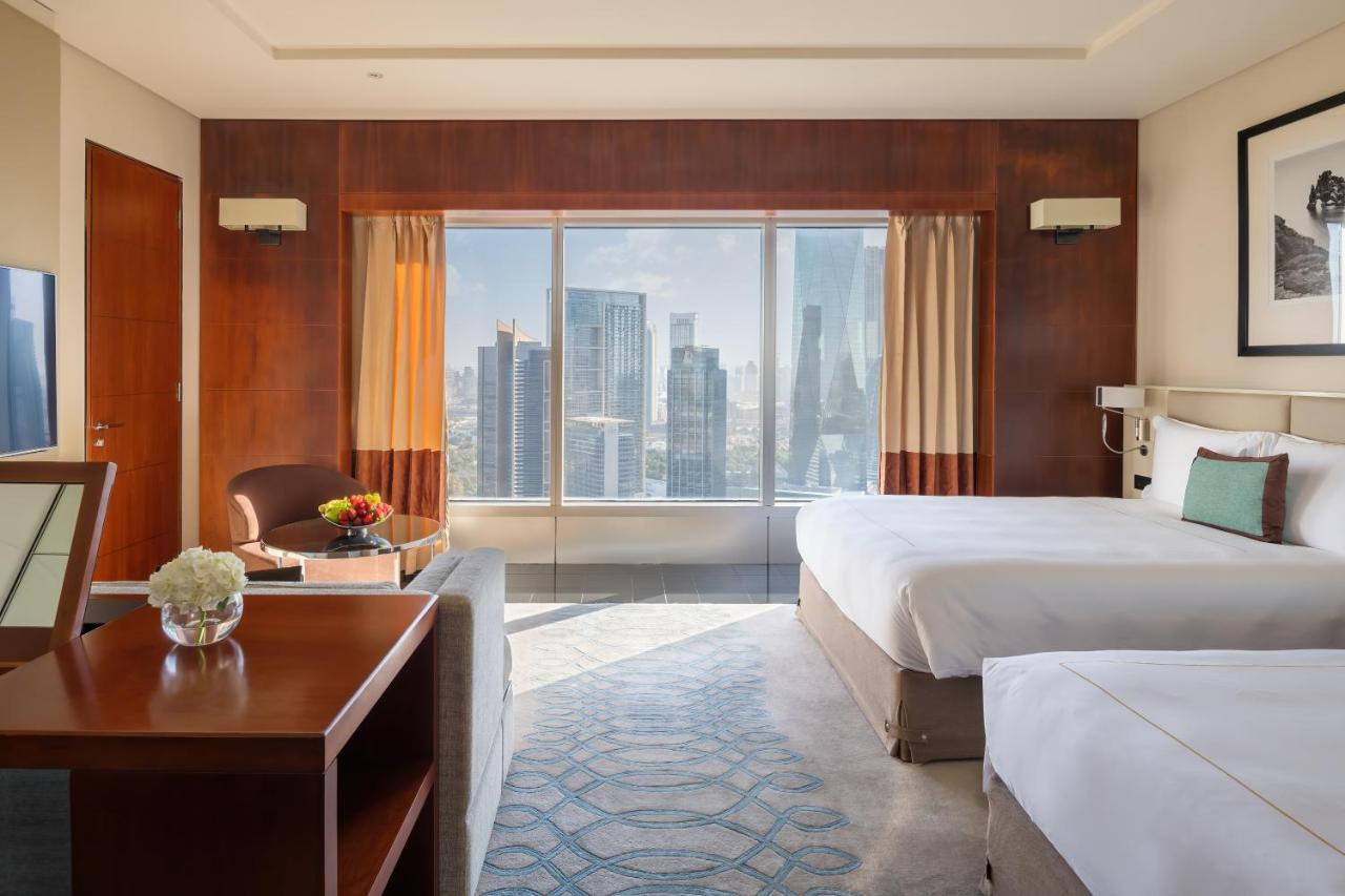 Jumeirah Emirates Towers 5* Dubai